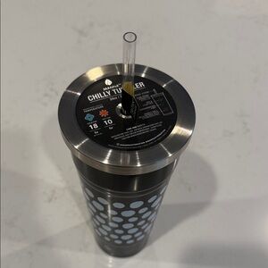 Manna Chilly Tumbler Black & White with Straw